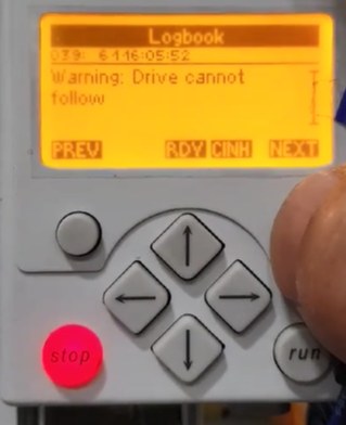 Lenze 키패드 Drive cannot follow 경고